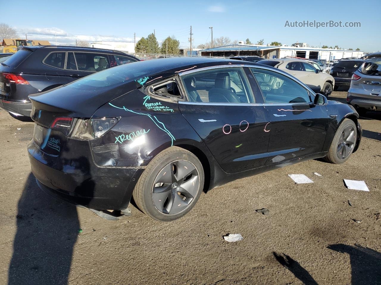 2018 Tesla Model 3  Черный vin: 5YJ3E1EB1JF118673