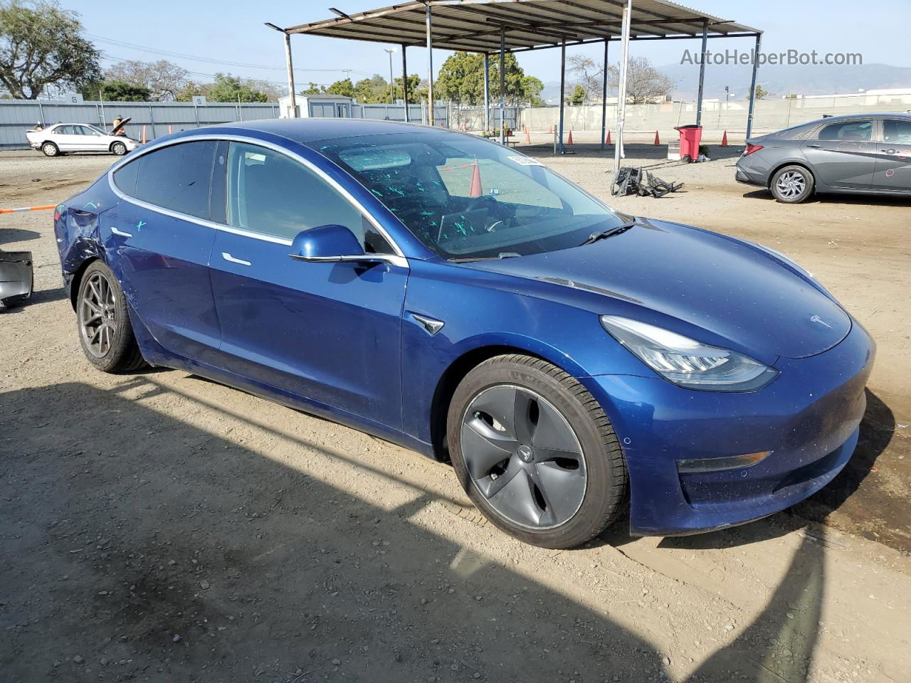 2018 Tesla Model 3  Синий vin: 5YJ3E1EB1JF130810