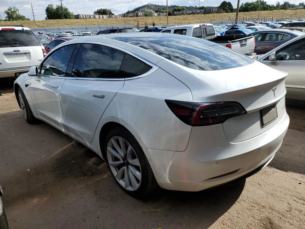 2019 Tesla Model 3  Белый vin: 5YJ3E1EB1KF454678