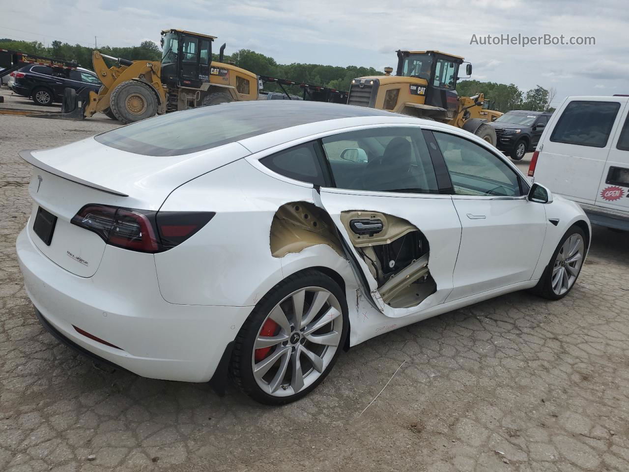 2019 Tesla Model 3  White vin: 5YJ3E1EB1KF487051