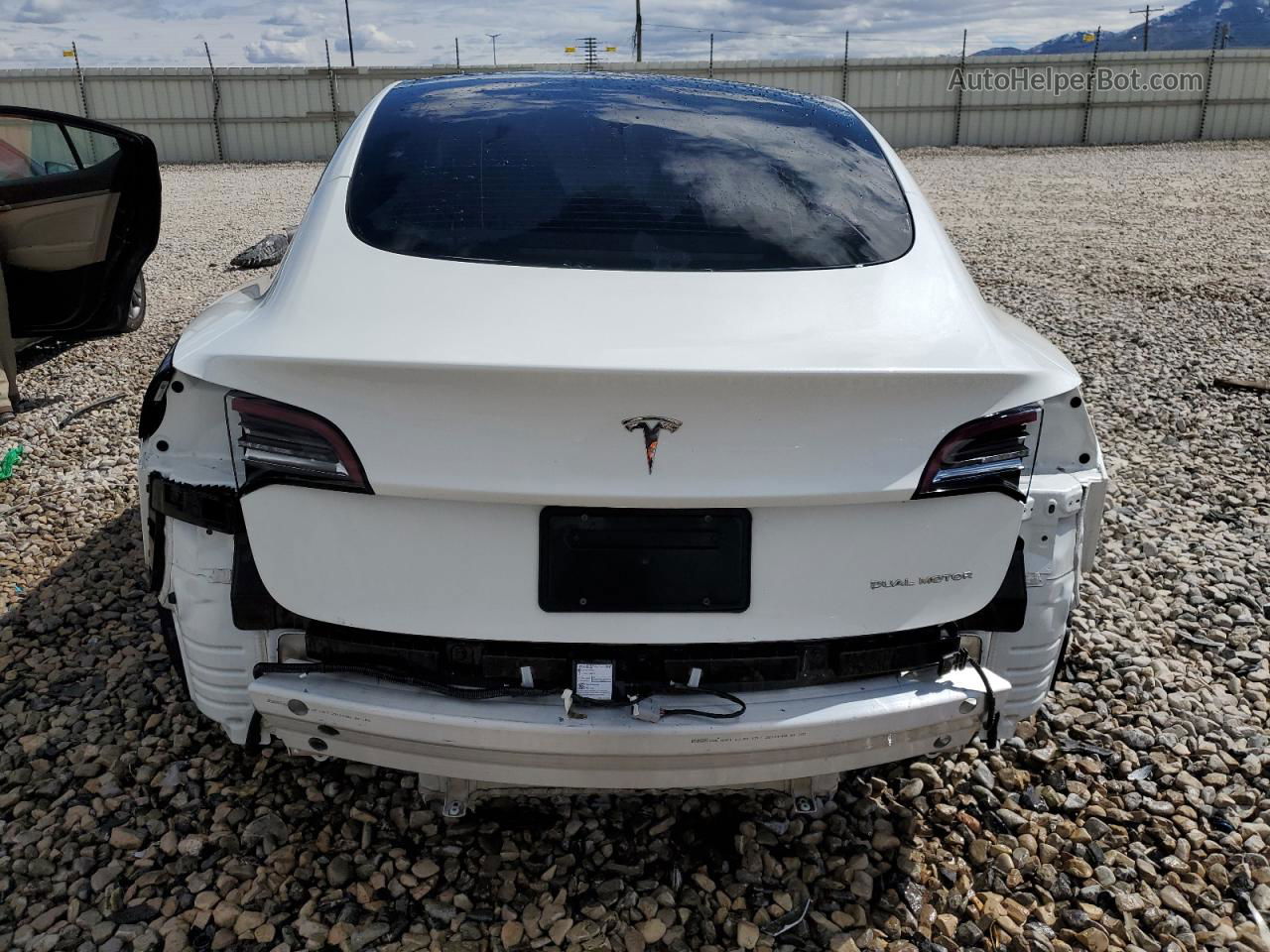 2021 Tesla Model 3  White vin: 5YJ3E1EB1MF054994