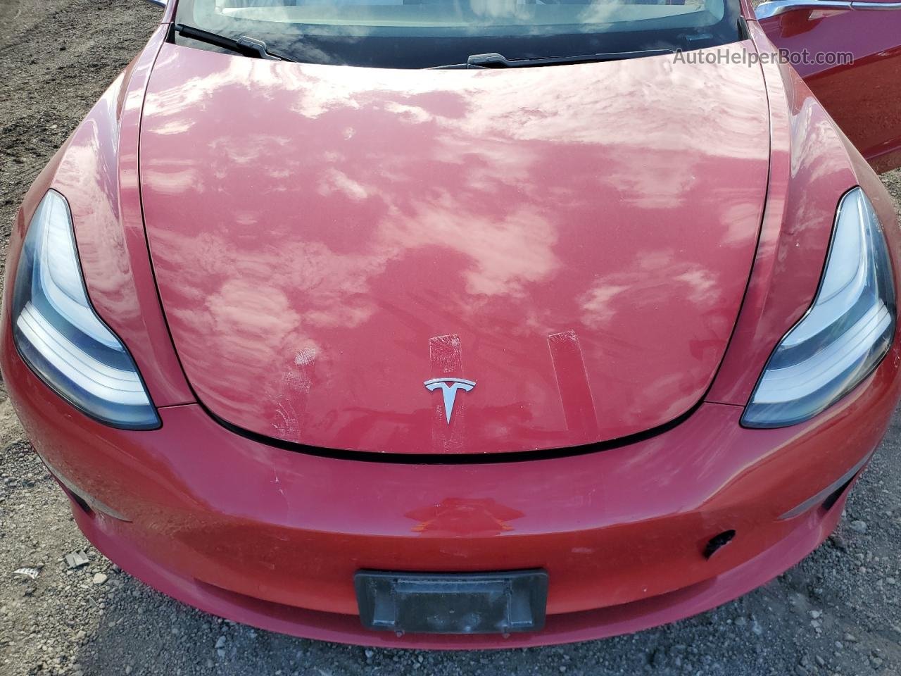 2018 Tesla Model 3  Red vin: 5YJ3E1EB2JF122392