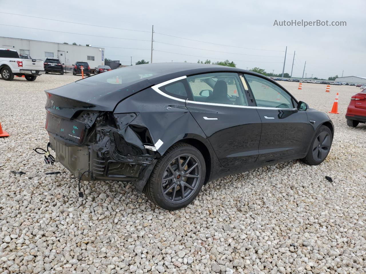 2019 Tesla Model 3  Черный vin: 5YJ3E1EB2KF385516