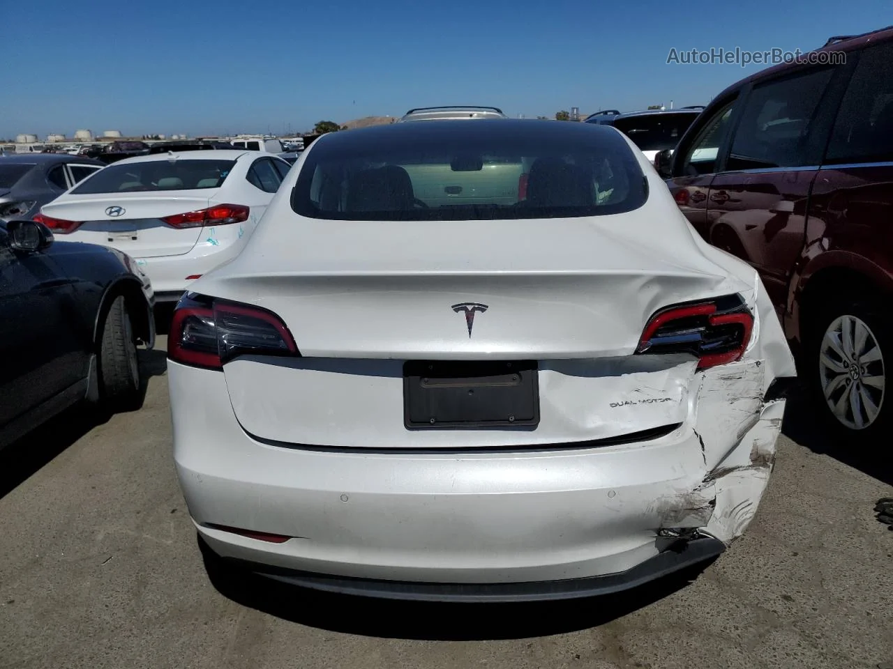 2019 Tesla Model 3  White vin: 5YJ3E1EB2KF433483