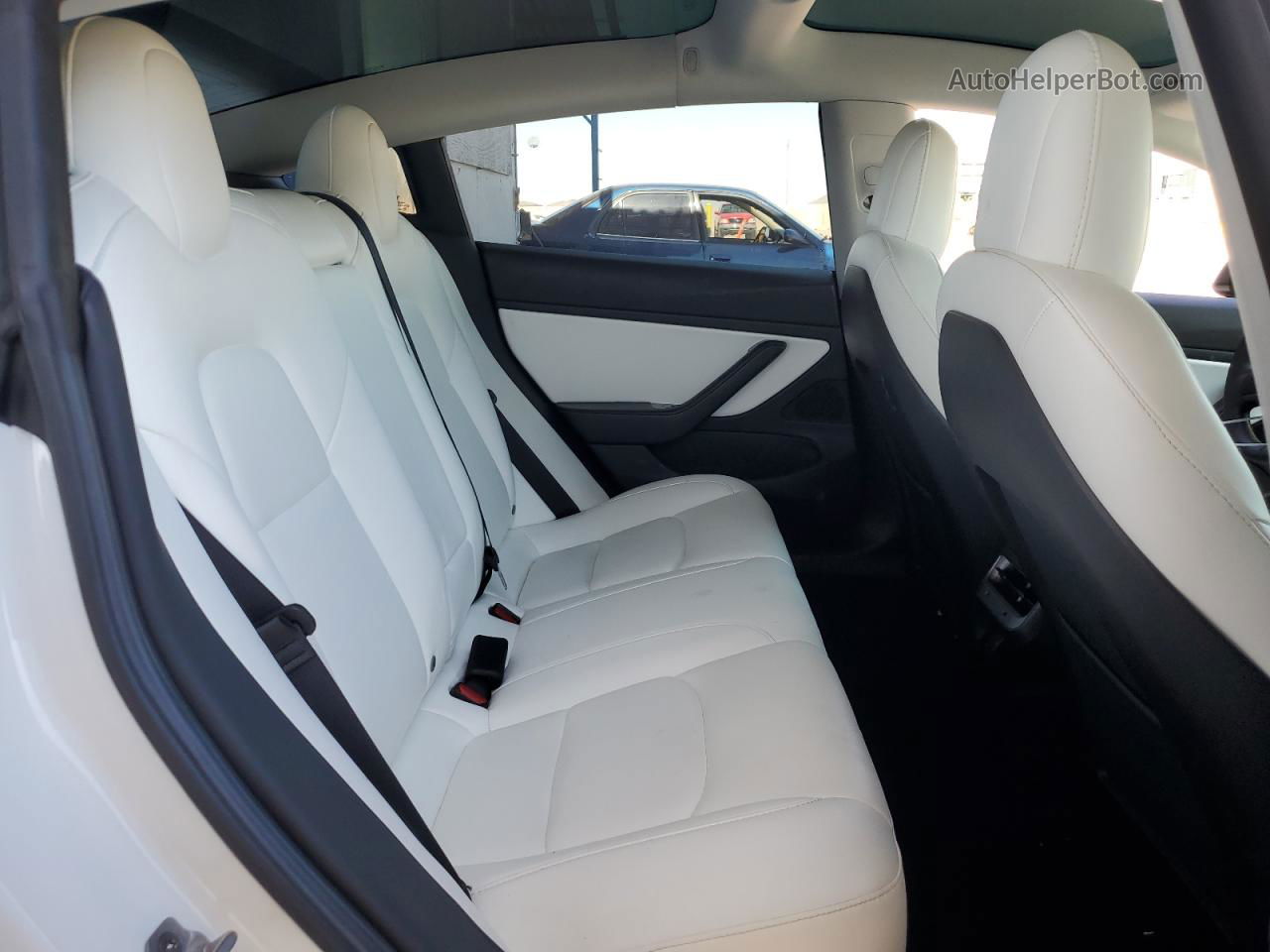 2019 Tesla Model 3  White vin: 5YJ3E1EB2KF494719