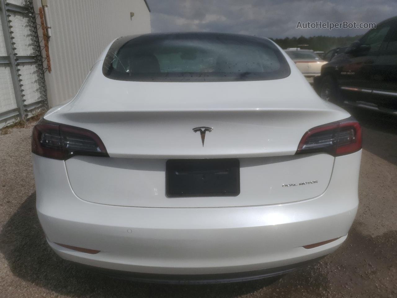 2022 Tesla Model 3  White vin: 5YJ3E1EB2NF199009