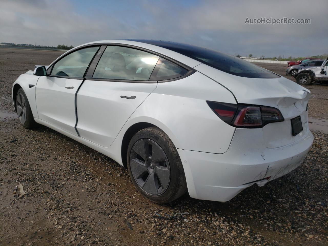 2022 Tesla Model 3  White vin: 5YJ3E1EB2NF341407