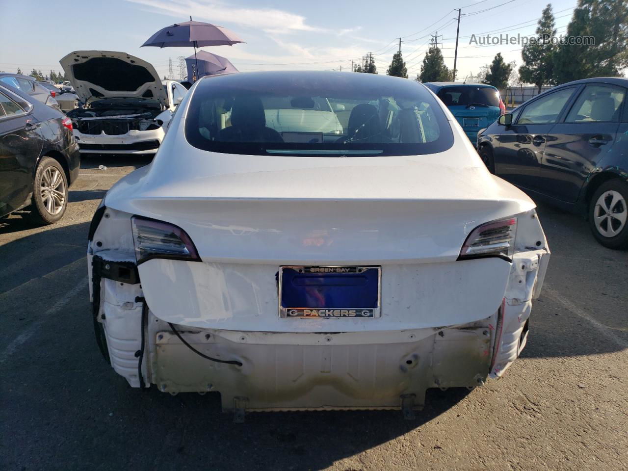 2018 Tesla Model 3  Белый vin: 5YJ3E1EB3JF088950