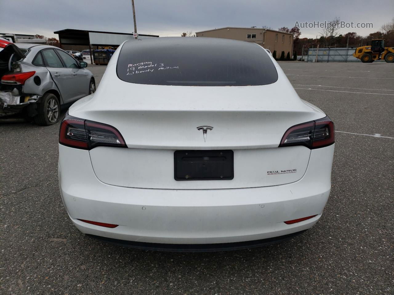 2019 Tesla Model 3  Белый vin: 5YJ3E1EB3KF433251