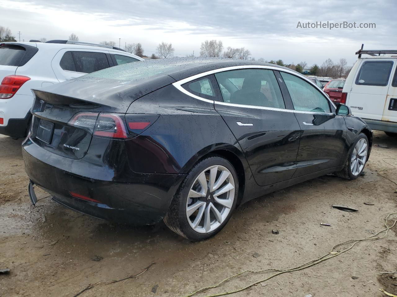 2019 Tesla Model 3  Черный vin: 5YJ3E1EB3KF433640