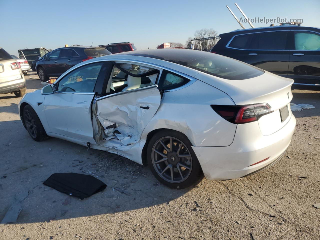 2020 Tesla Model 3  White vin: 5YJ3E1EB3LF622046