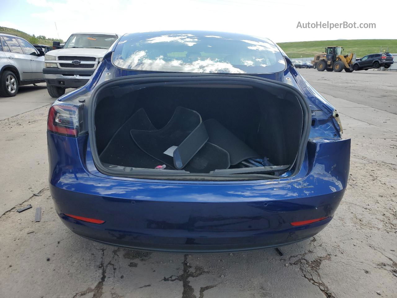 2020 Tesla Model 3  Blue vin: 5YJ3E1EB3LF668461