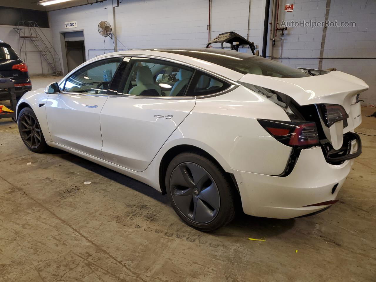 2020 Tesla Model 3  White vin: 5YJ3E1EB3LF735902