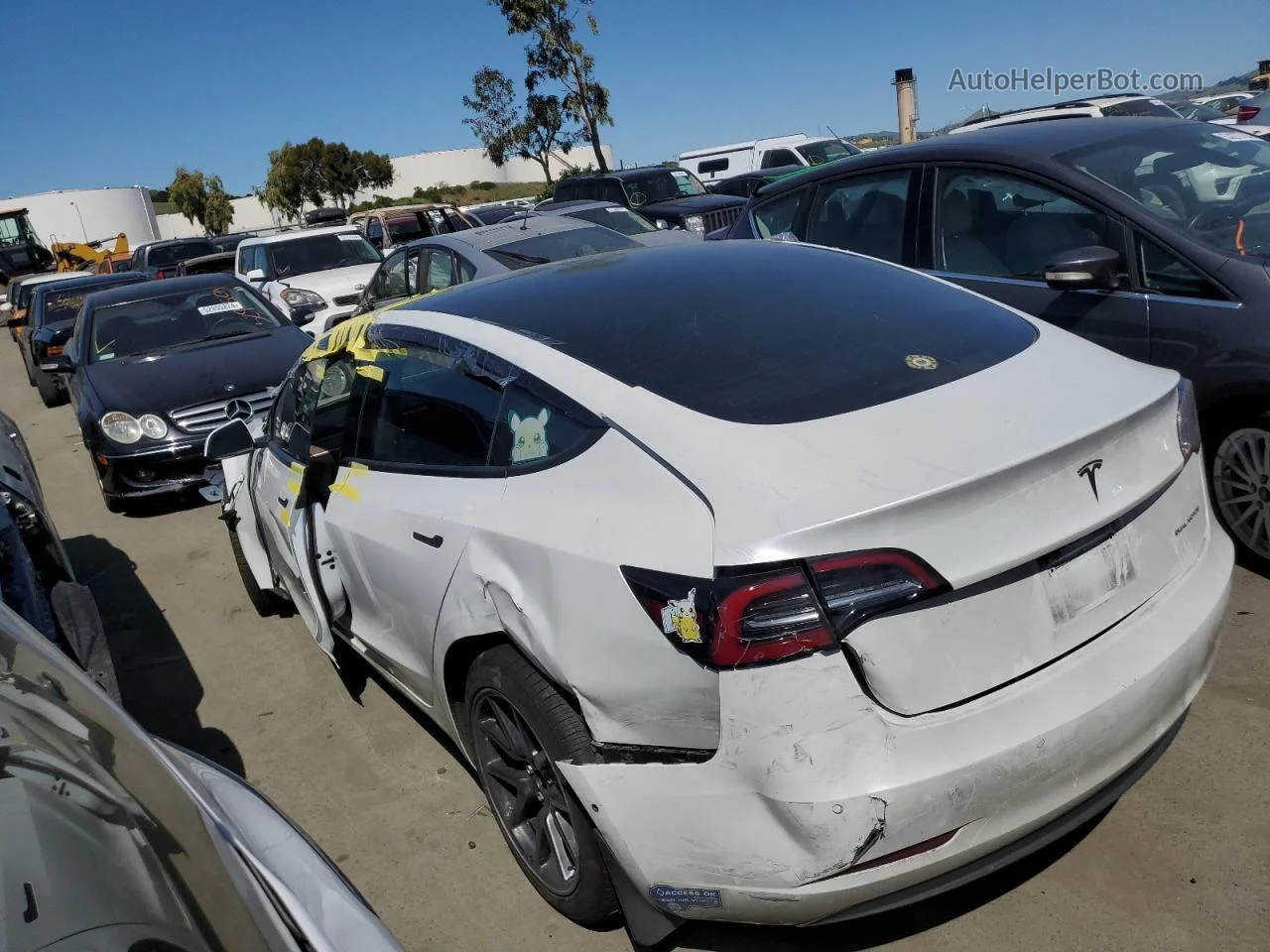 2021 Tesla Model 3  White vin: 5YJ3E1EB3MF995539