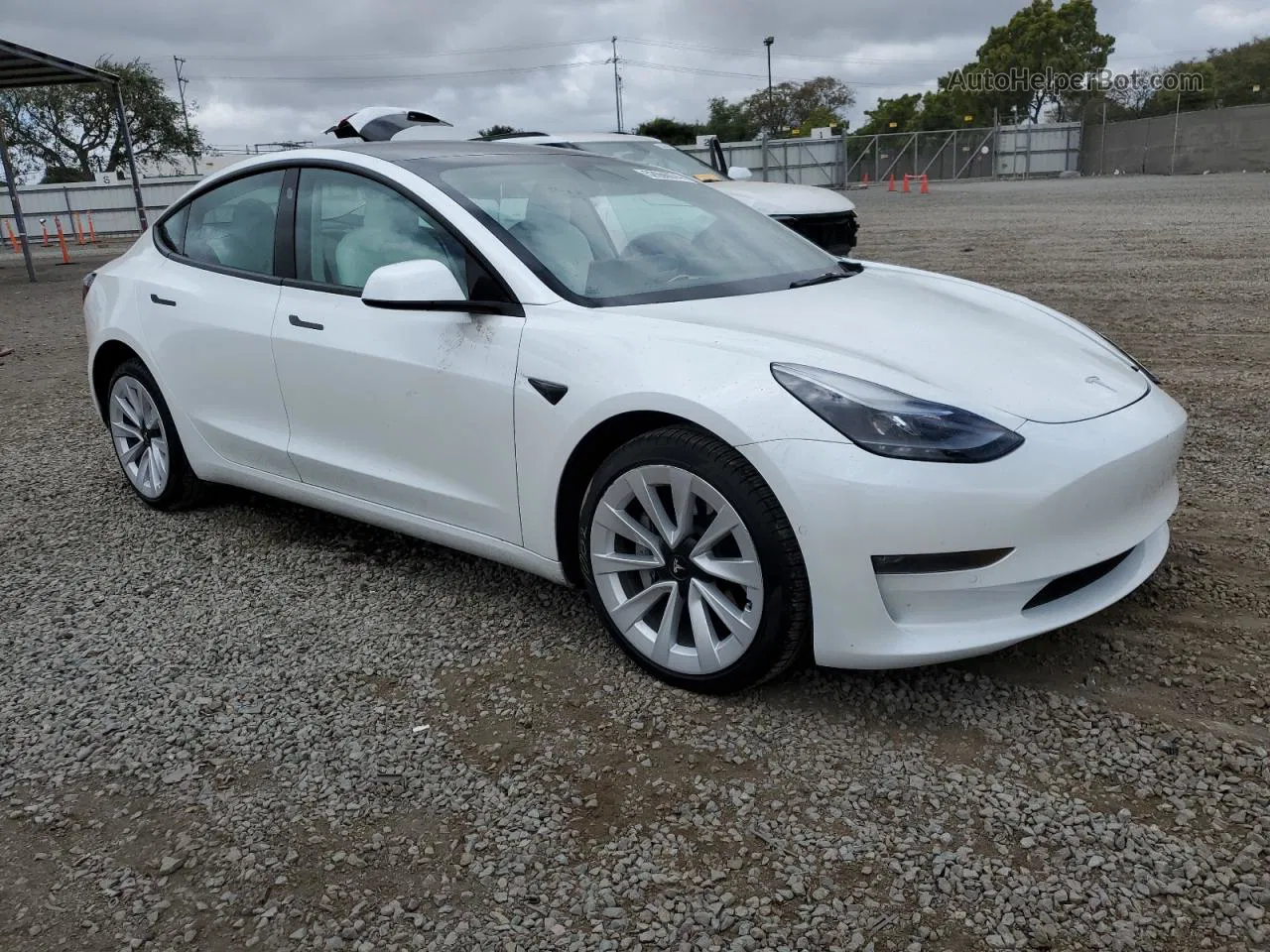 2022 Tesla Model 3  White vin: 5YJ3E1EB3NF138171