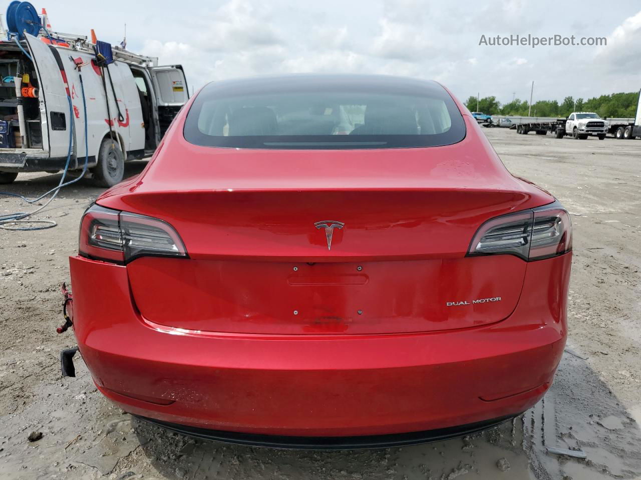 2018 Tesla Model 3  Red vin: 5YJ3E1EB4JF054502