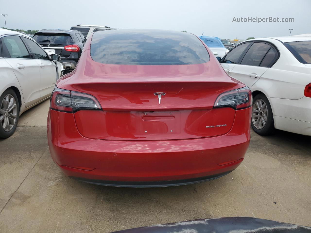 2018 Tesla Model 3  Красный vin: 5YJ3E1EB4JF064298