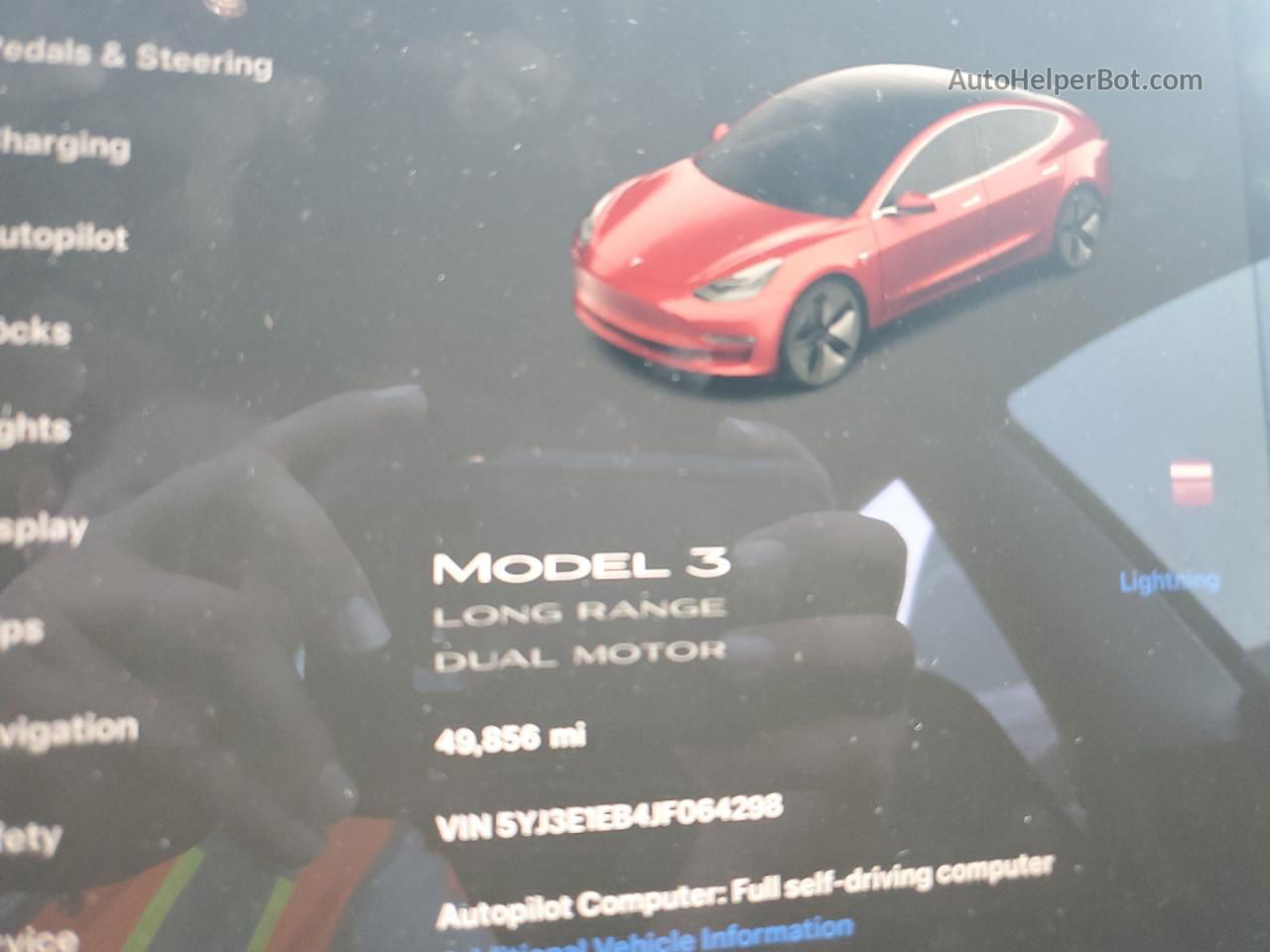 2018 Tesla Model 3  Красный vin: 5YJ3E1EB4JF064298