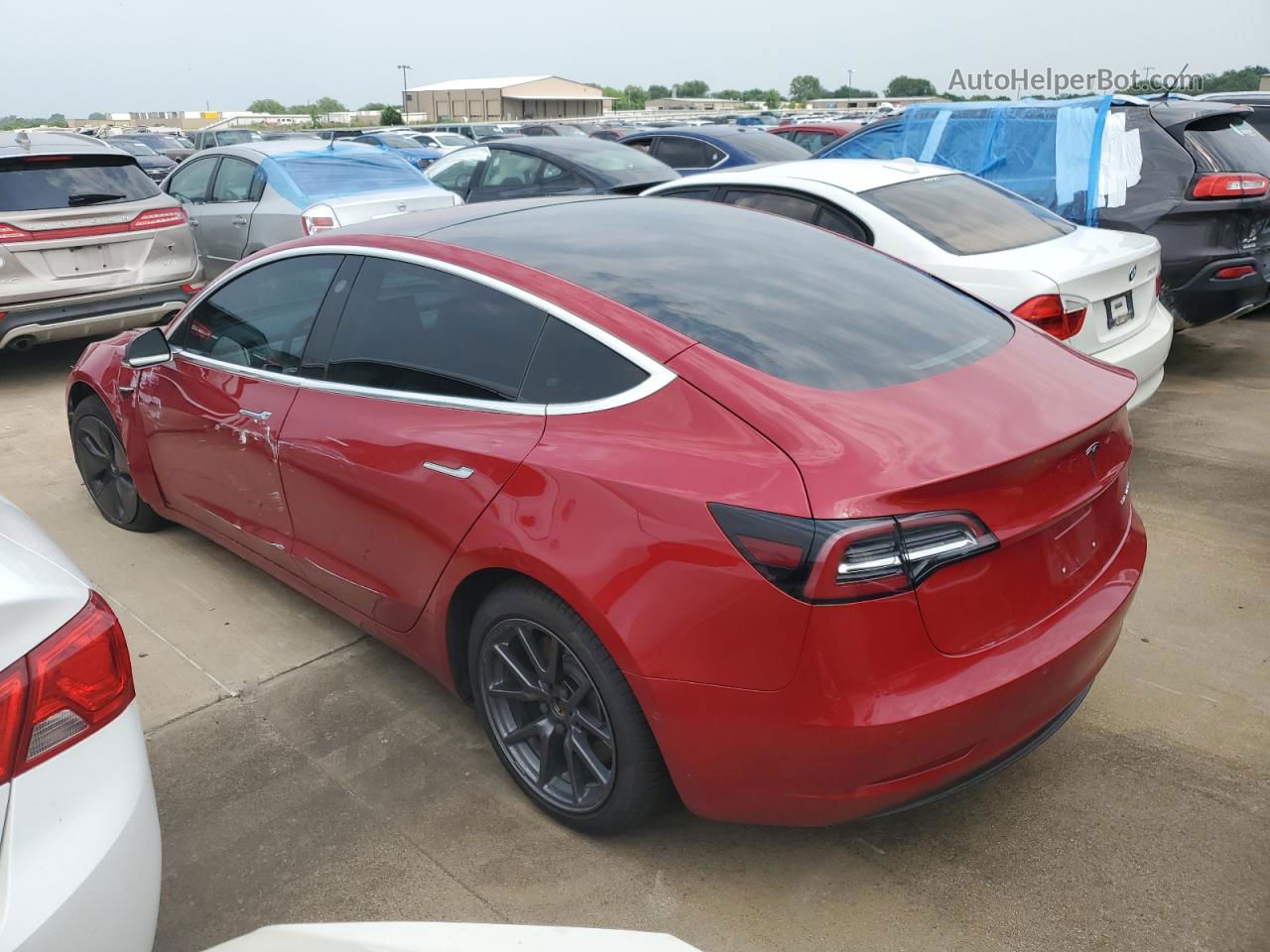 2018 Tesla Model 3  Красный vin: 5YJ3E1EB4JF064298