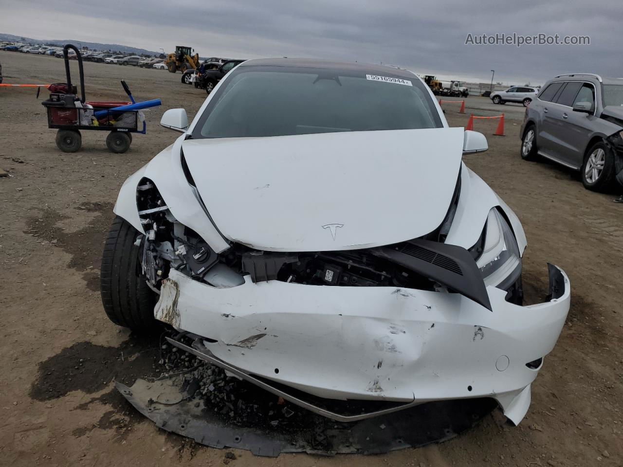 2018 Tesla Model 3  White vin: 5YJ3E1EB4JF084356