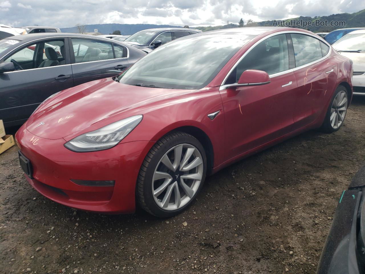 2018 Tesla Model 3  Красный vin: 5YJ3E1EB4JF087838