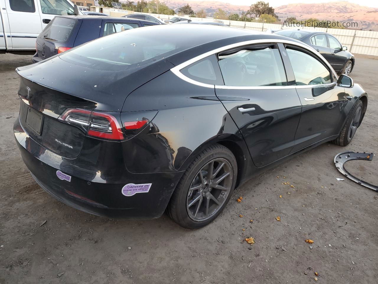 2019 Tesla Model 3  Black vin: 5YJ3E1EB4KF208904