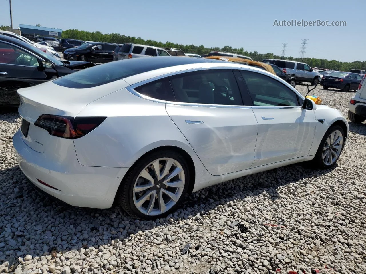 2019 Tesla Model 3  Белый vin: 5YJ3E1EB4KF407015