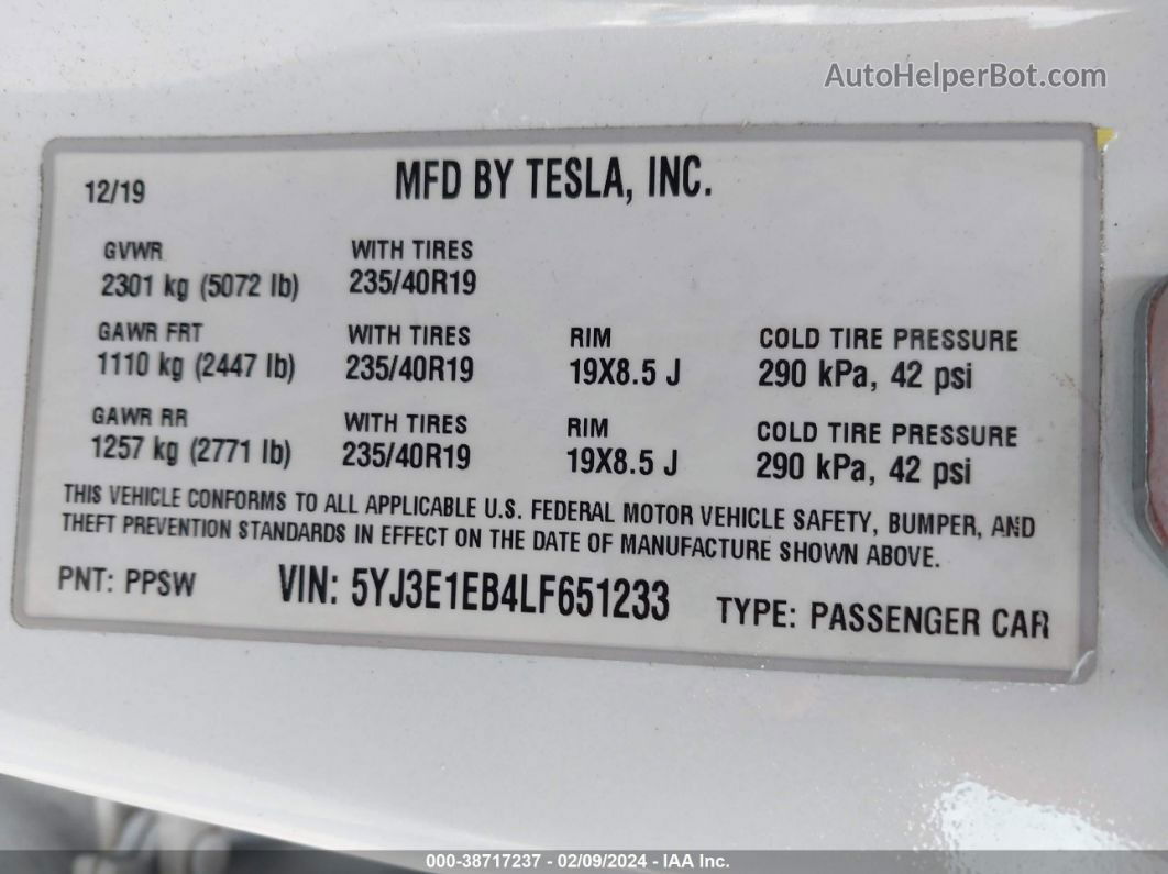 2020 Tesla Model 3 Long Range Dual Motor All-wheel Drive White vin: 5YJ3E1EB4LF651233