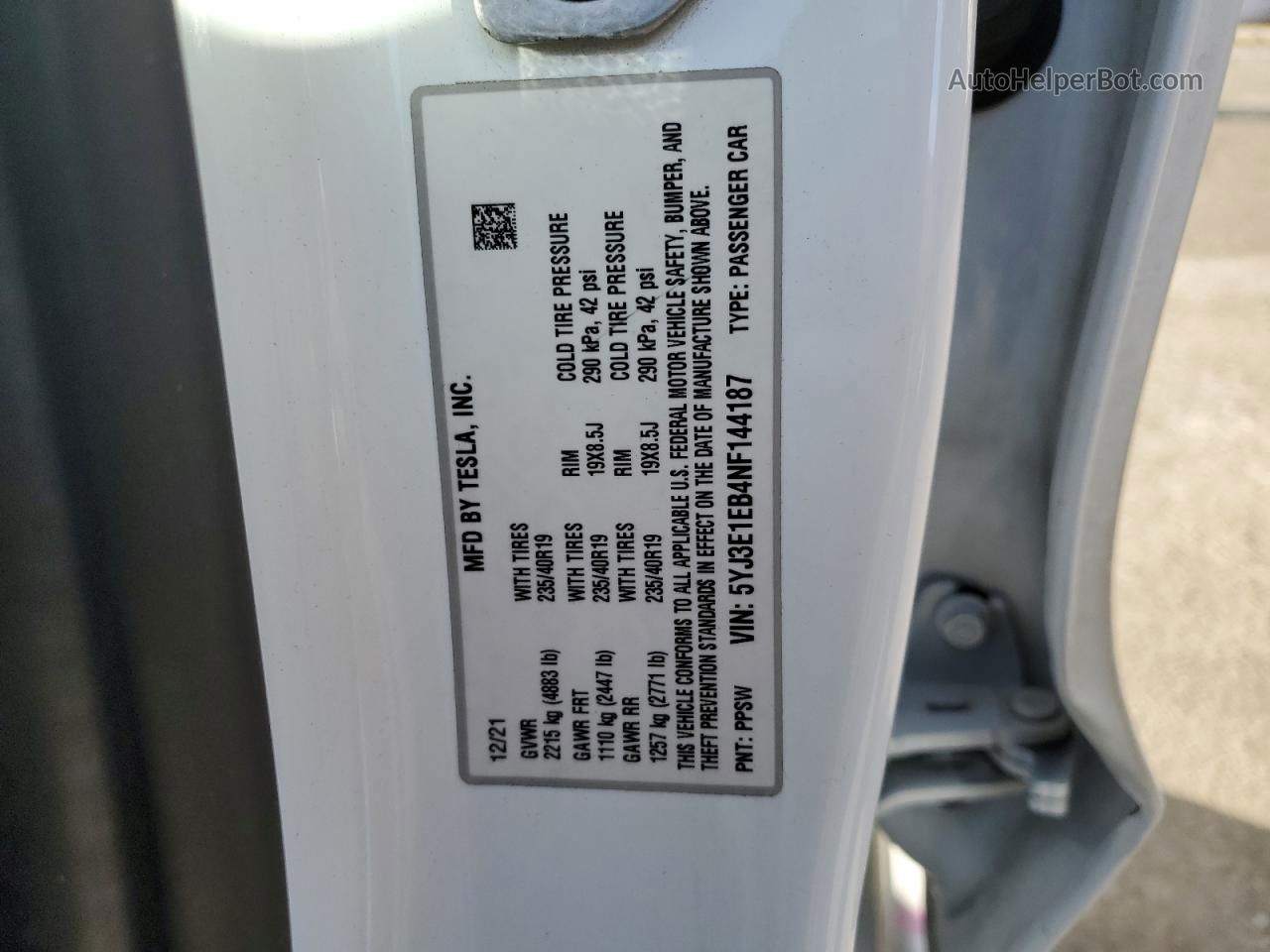 2022 Tesla Model 3  White vin: 5YJ3E1EB4NF144187