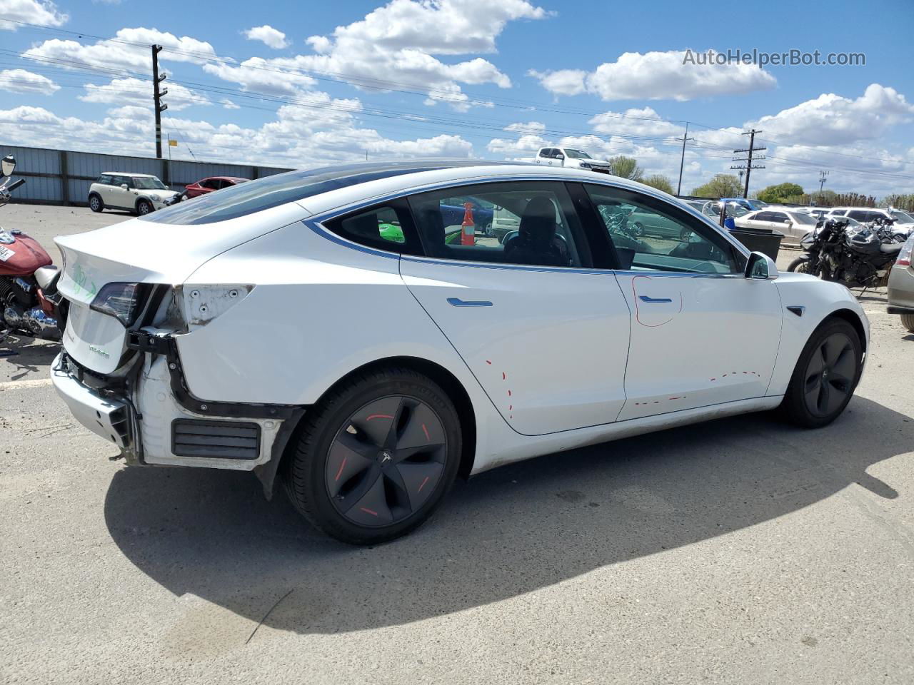 2018 Tesla Model 3  White vin: 5YJ3E1EB5JF066755