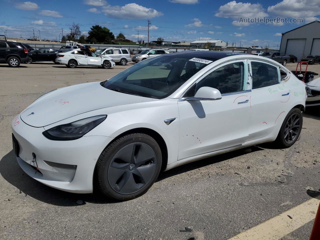 2018 Tesla Model 3  White vin: 5YJ3E1EB5JF066755