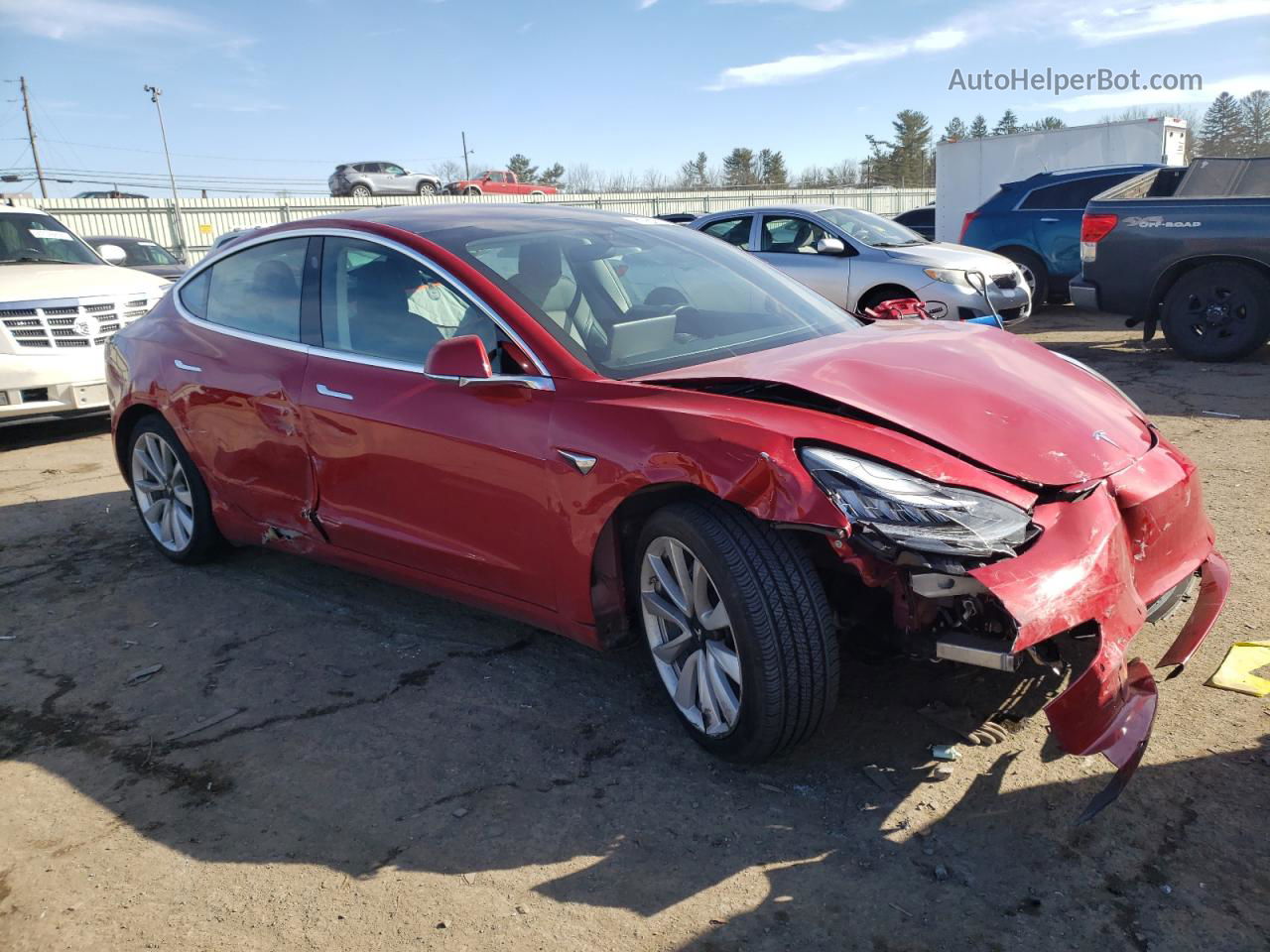 2018 Tesla Model 3  Красный vin: 5YJ3E1EB5JF117364