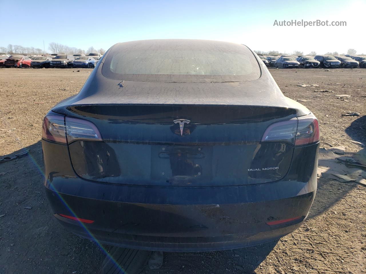 2018 Tesla Model 3  Черный vin: 5YJ3E1EB5JF184286