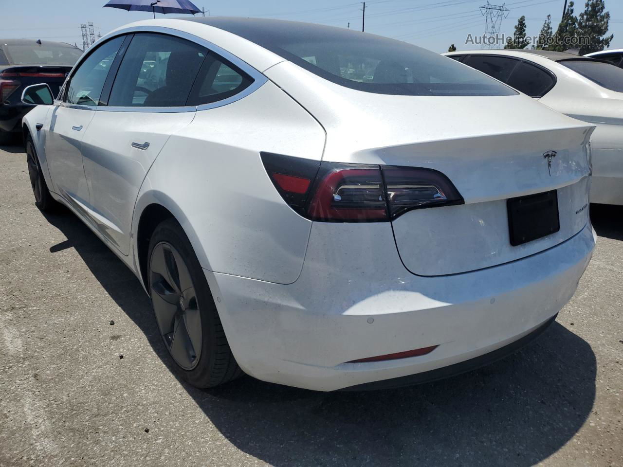 2019 Tesla Model 3  White vin: 5YJ3E1EB5KF191479