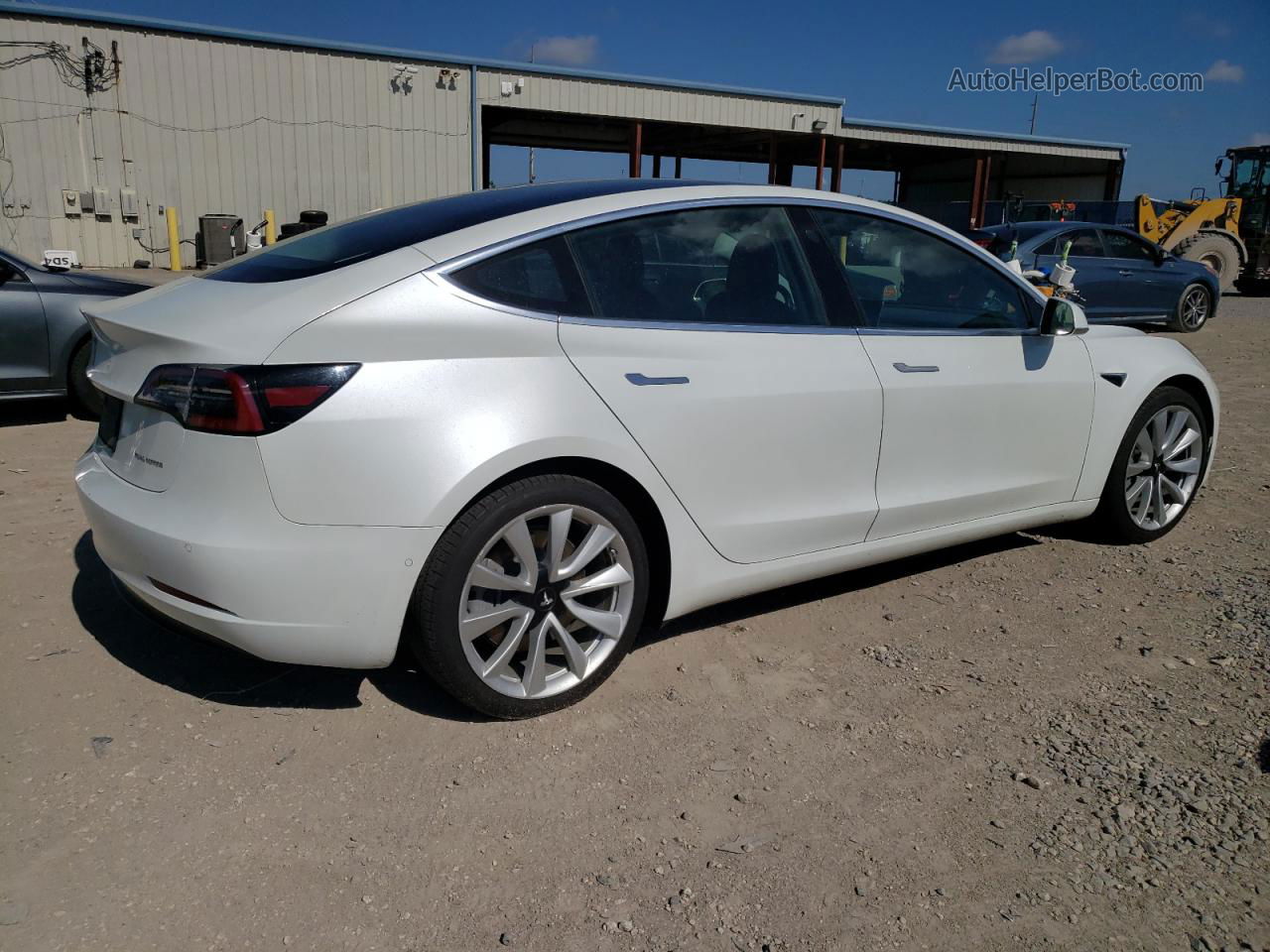 2019 Tesla Model 3  White vin: 5YJ3E1EB5KF192034