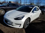 2019 Tesla Model 3  Белый vin: 5YJ3E1EB5KF365700