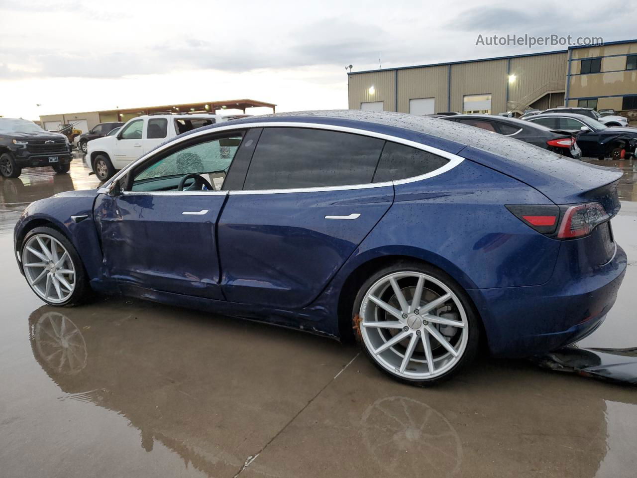 2019 Tesla Model 3  Синий vin: 5YJ3E1EB5KF392010