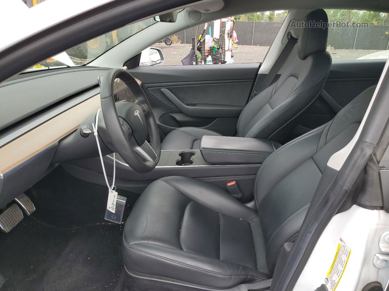 2019 Tesla Model 3  Белый vin: 5YJ3E1EB5KF437396