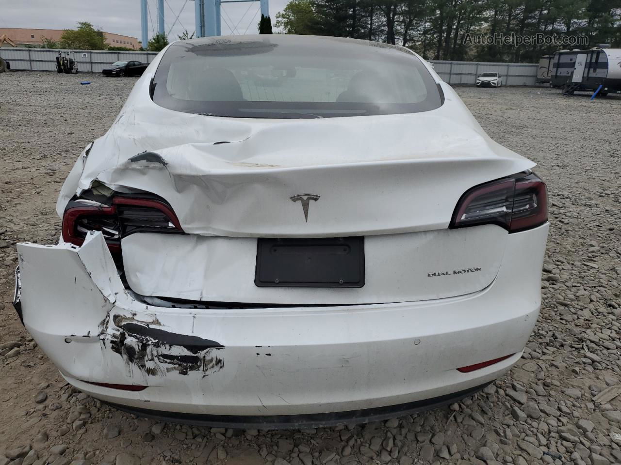 2019 Tesla Model 3  White vin: 5YJ3E1EB5KF493211
