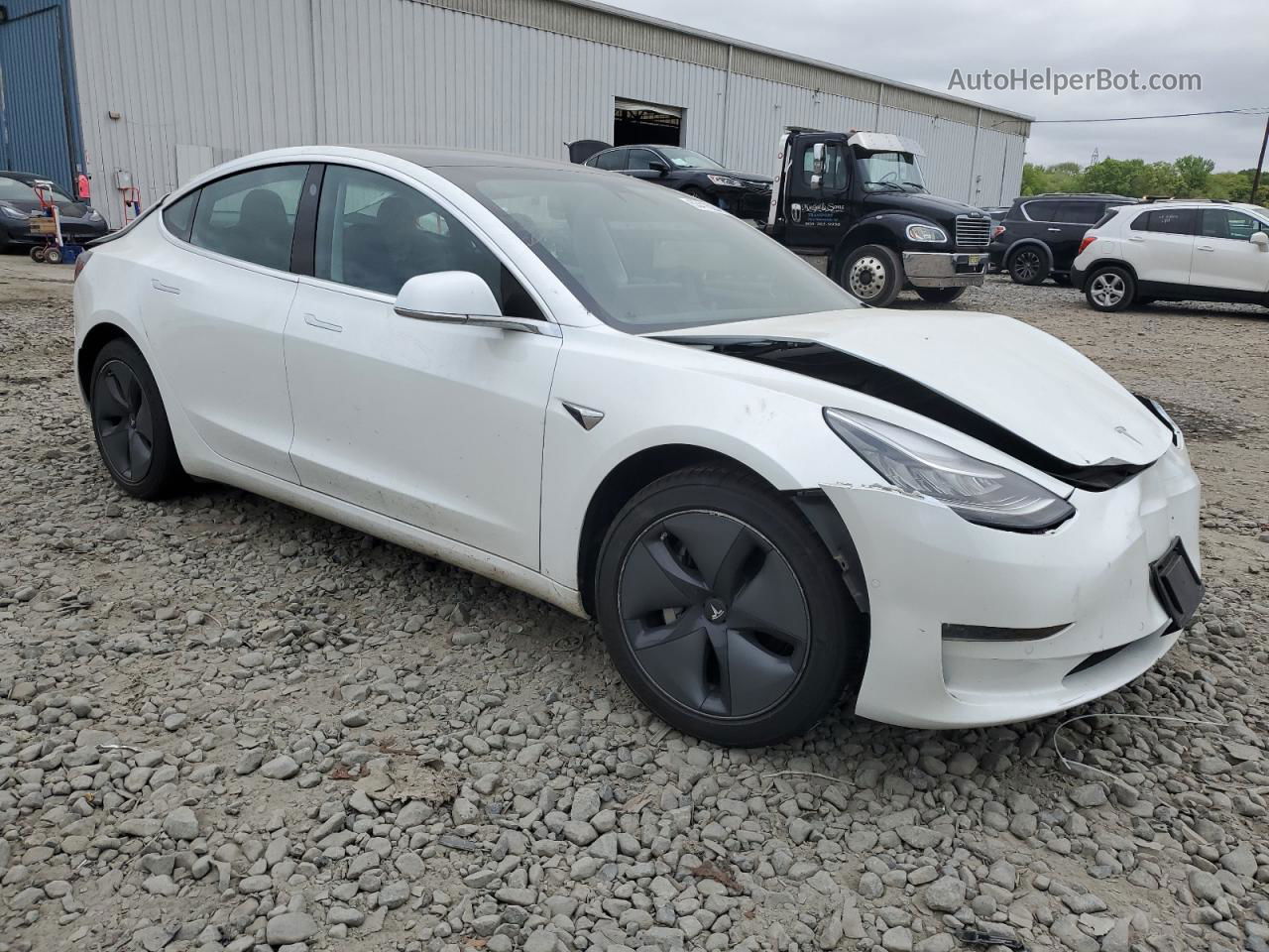 2019 Tesla Model 3  White vin: 5YJ3E1EB5KF493211