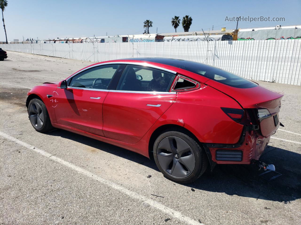 2020 Tesla Model 3  Red vin: 5YJ3E1EB5LF635848