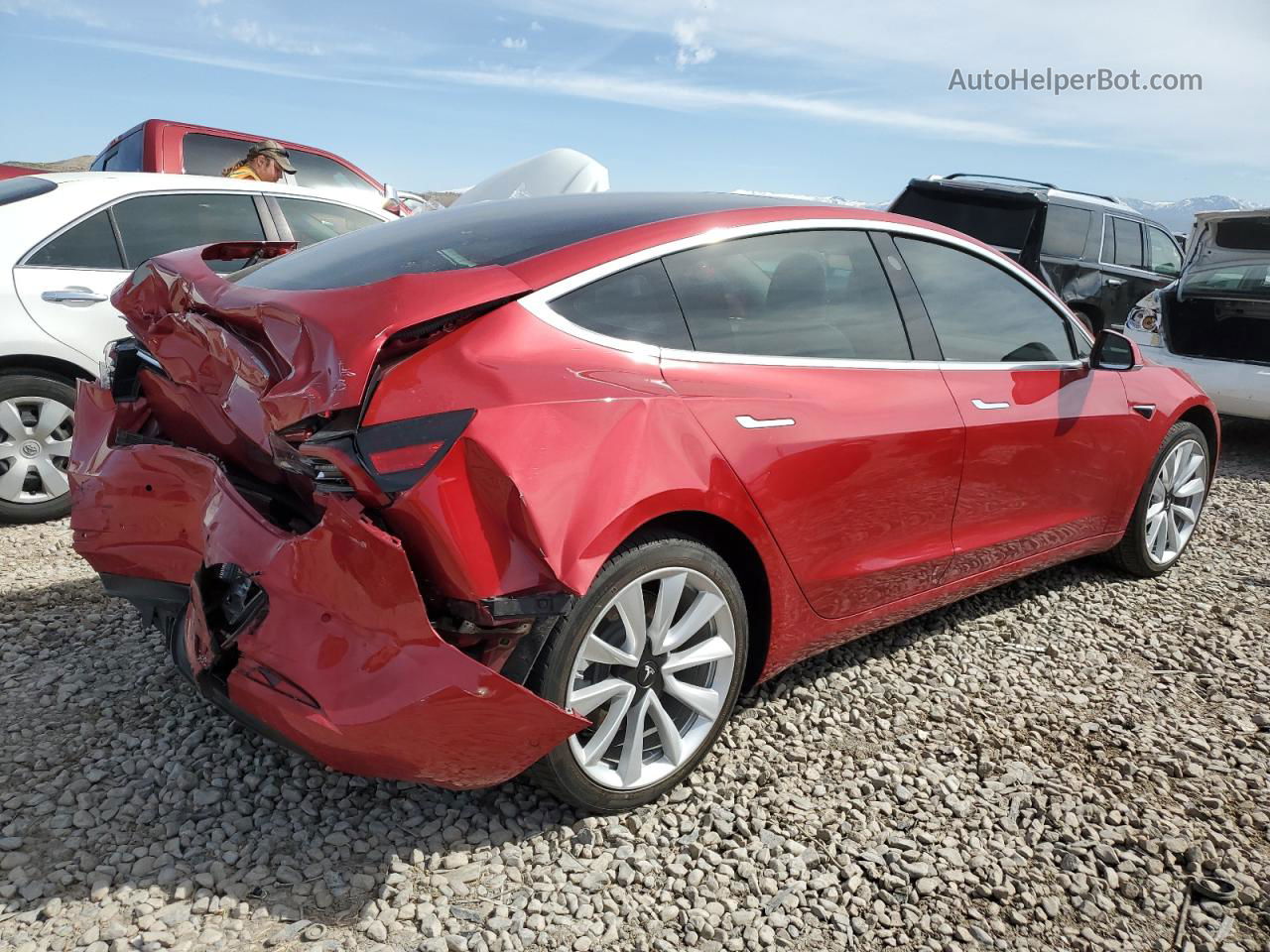 2020 Tesla Model 3  Красный vin: 5YJ3E1EB5LF669014