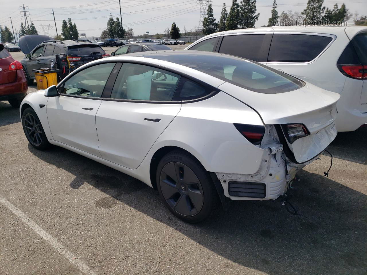 2022 Tesla Model 3  White vin: 5YJ3E1EB5NF319577