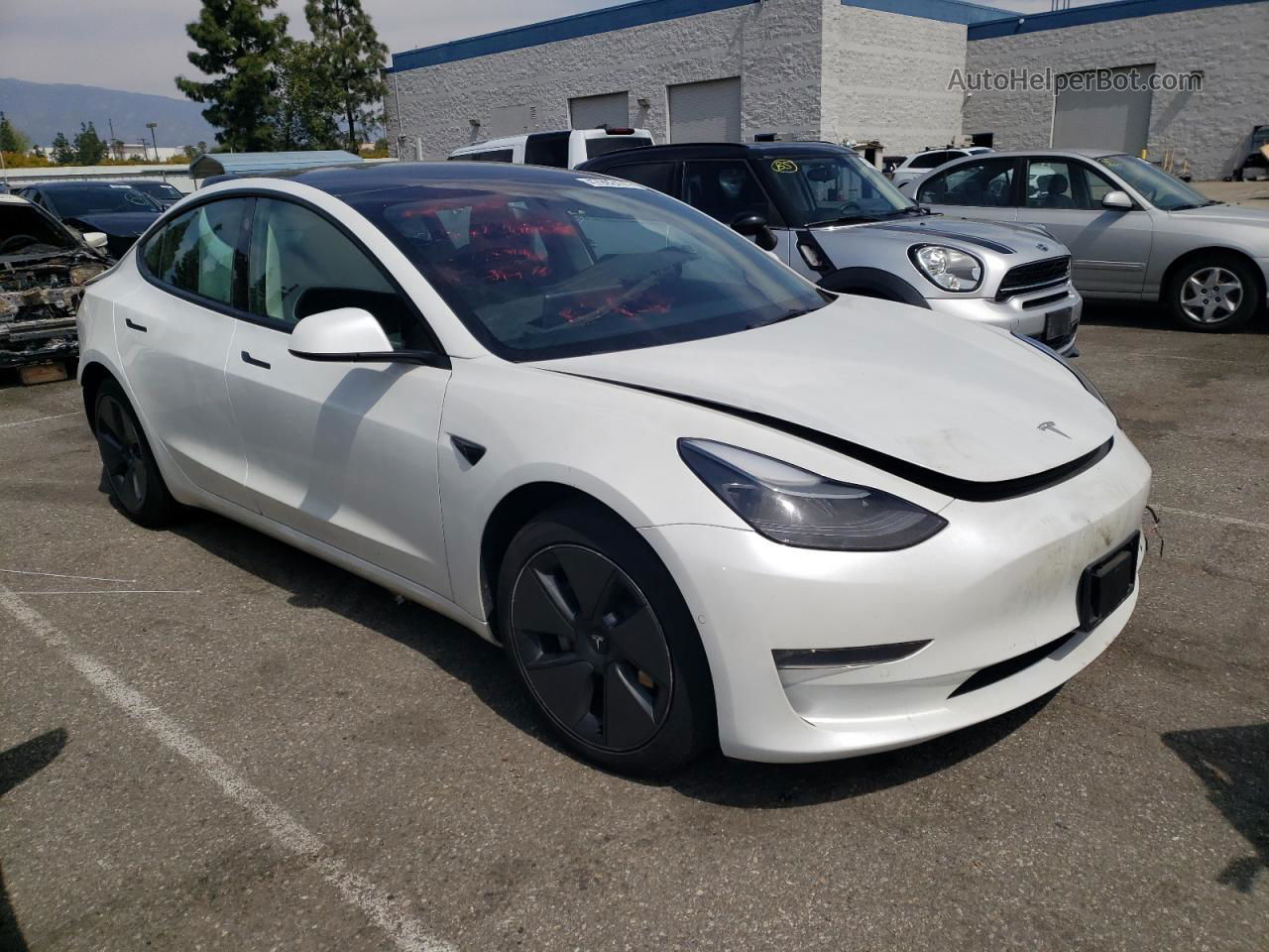 2022 Tesla Model 3  White vin: 5YJ3E1EB5NF319577