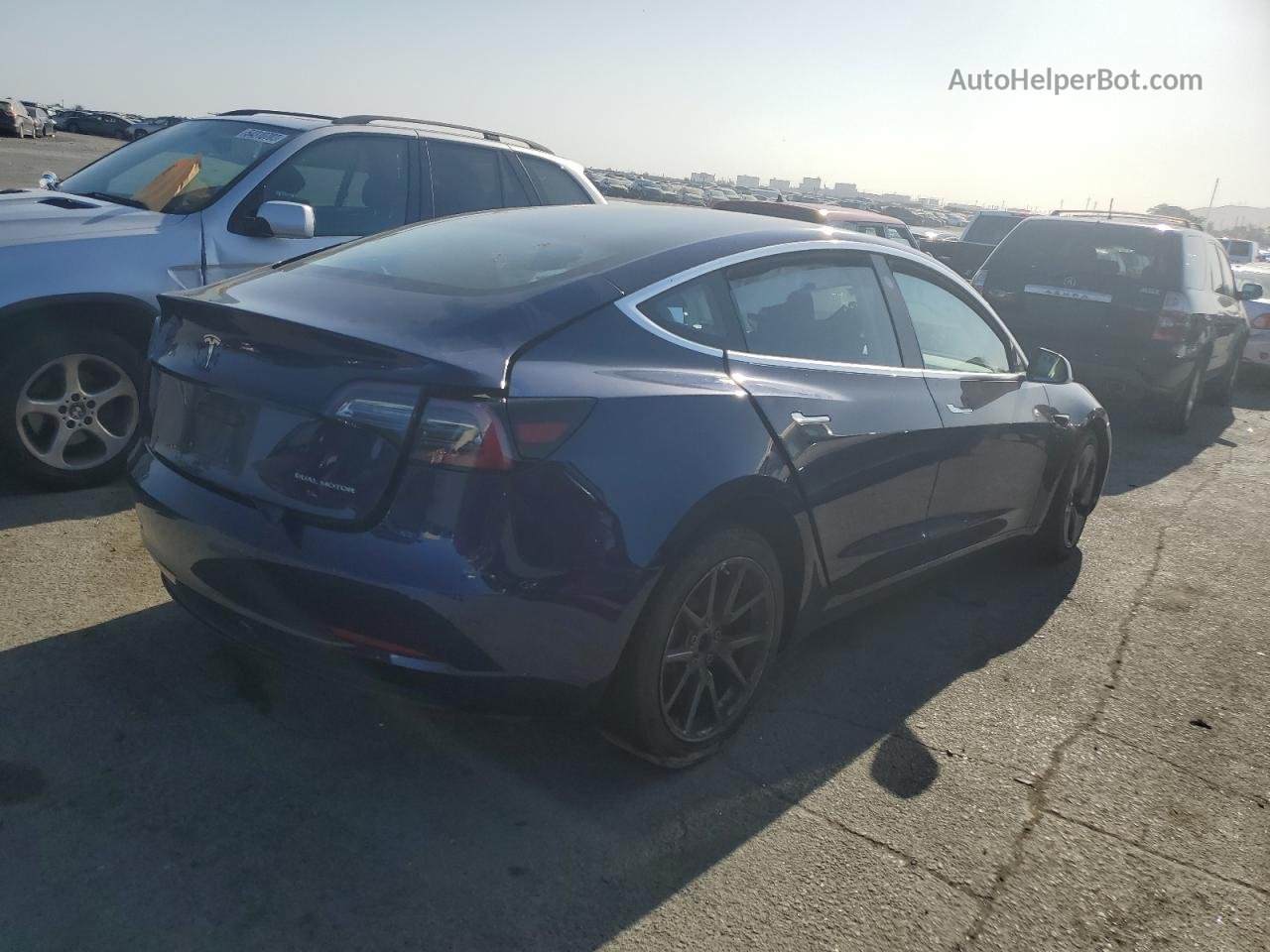 2018 Tesla Model 3  Синий vin: 5YJ3E1EB6JF127675