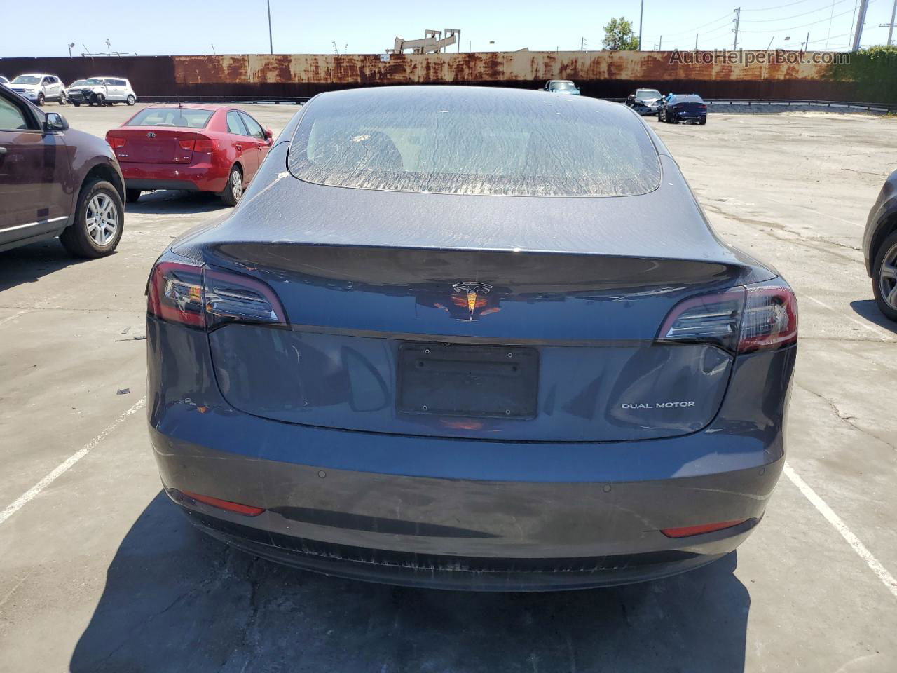 2018 Tesla Model 3  Серый vin: 5YJ3E1EB6JF185608