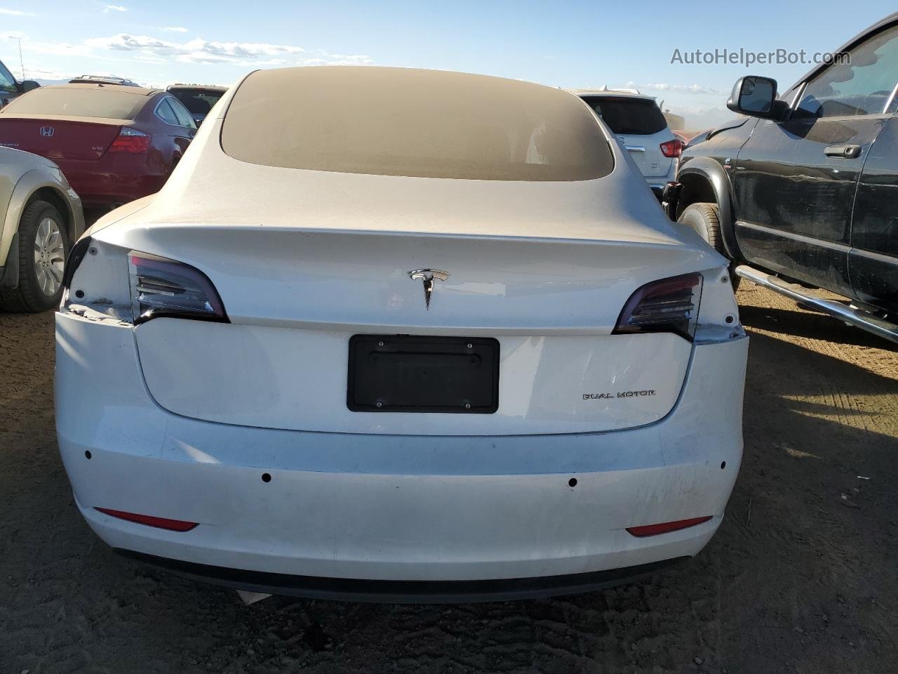 2019 Tesla Model 3  White vin: 5YJ3E1EB6KF199669