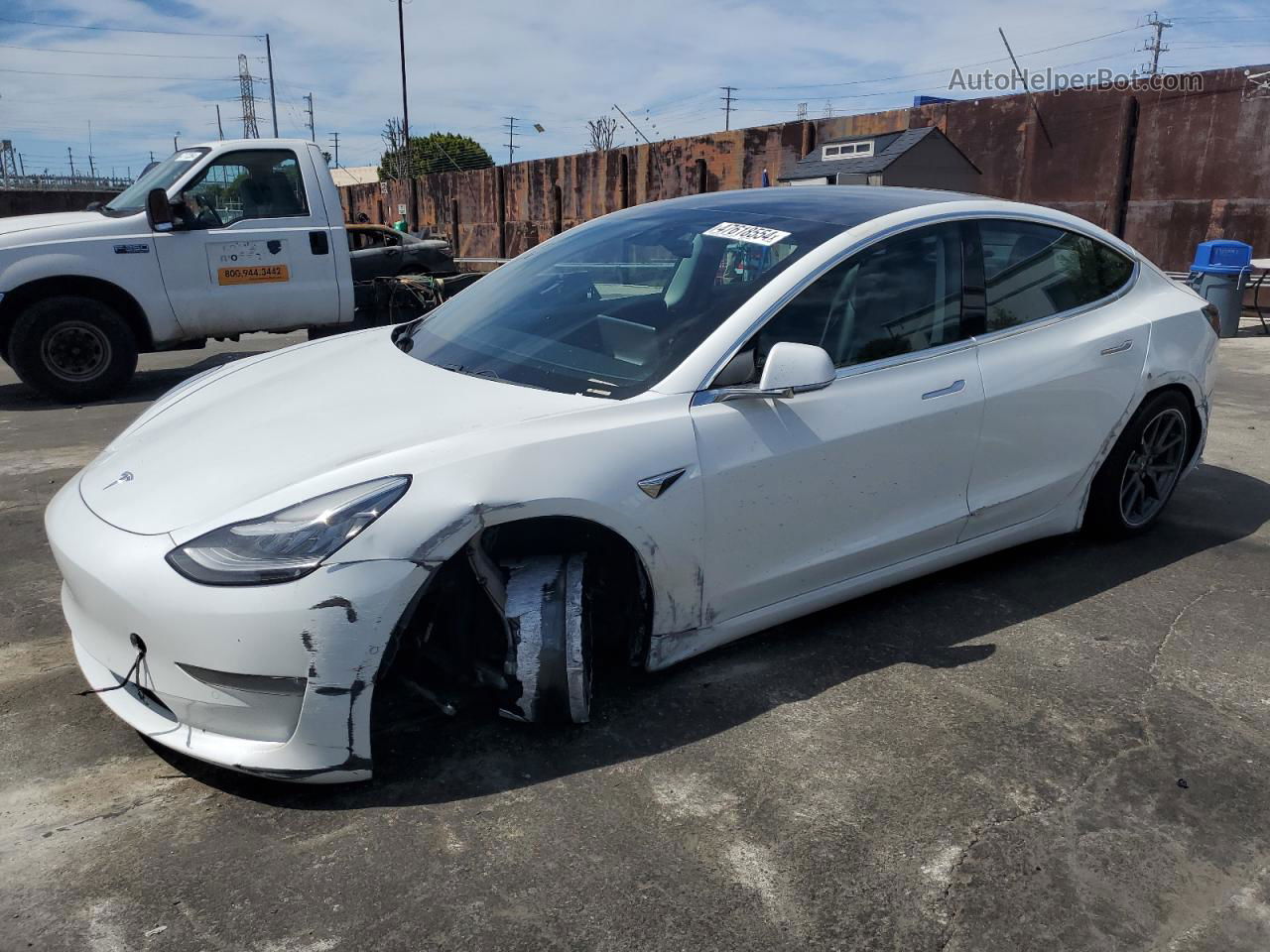 2019 Tesla Model 3  White vin: 5YJ3E1EB6KF388242