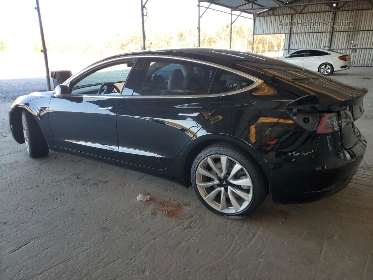 2019 Tesla Model 3  Черный vin: 5YJ3E1EB6KF391576