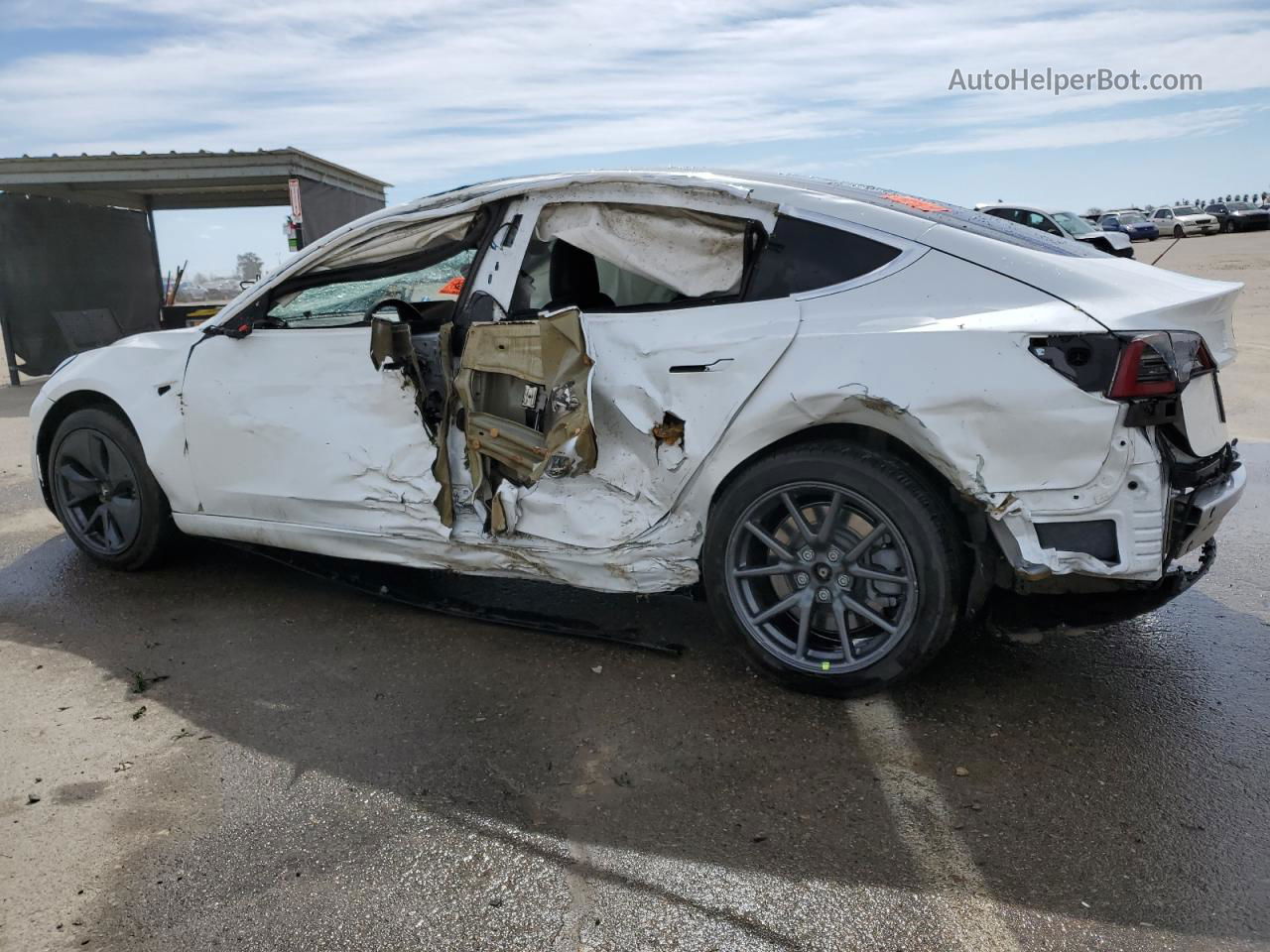 2019 Tesla Model 3  White vin: 5YJ3E1EB6KF433471